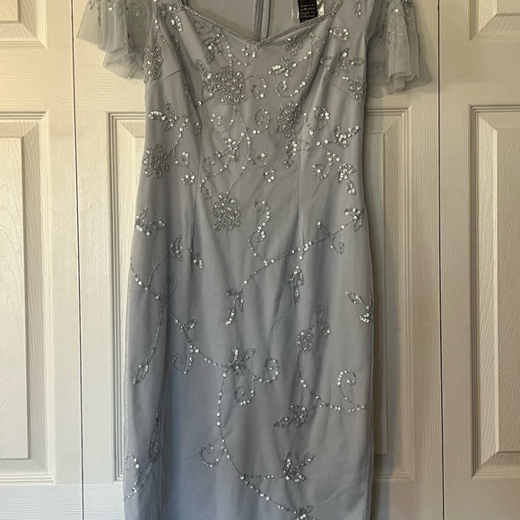 Papell studio by Adrianna Papell beaded dress size 6 , light blue - Picture 10 of 10